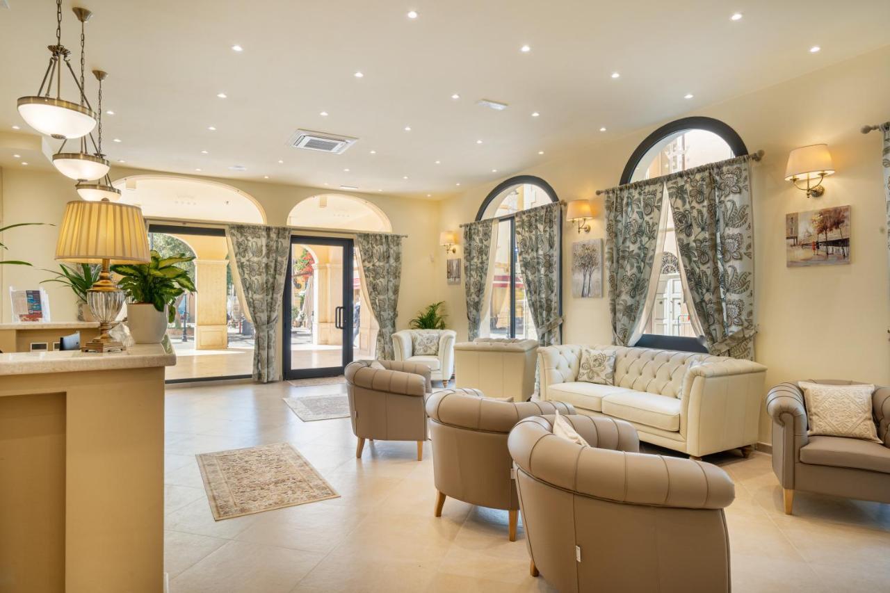 Hotel Regina Elena Olbia Kültér fotó