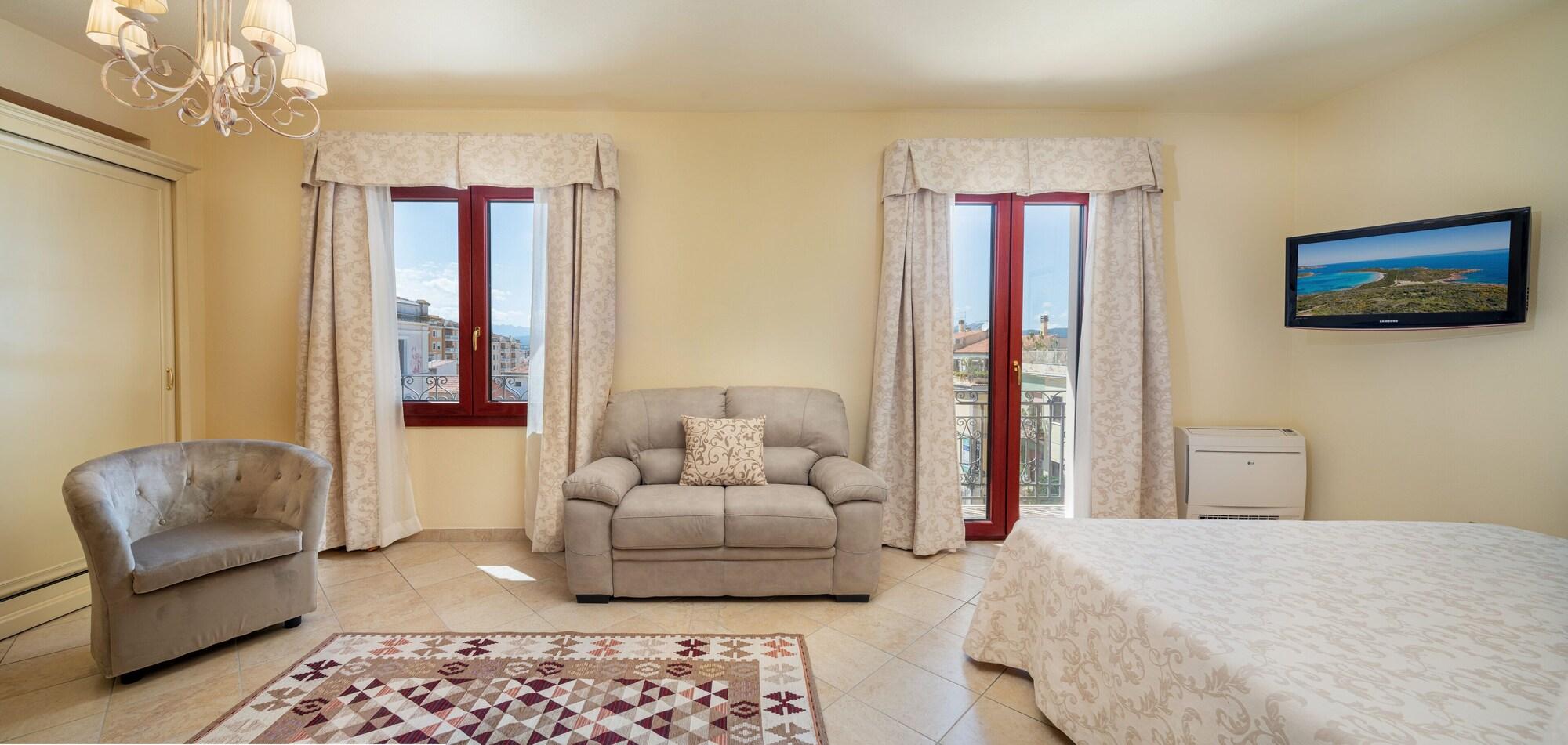 Hotel Regina Elena Olbia Kültér fotó