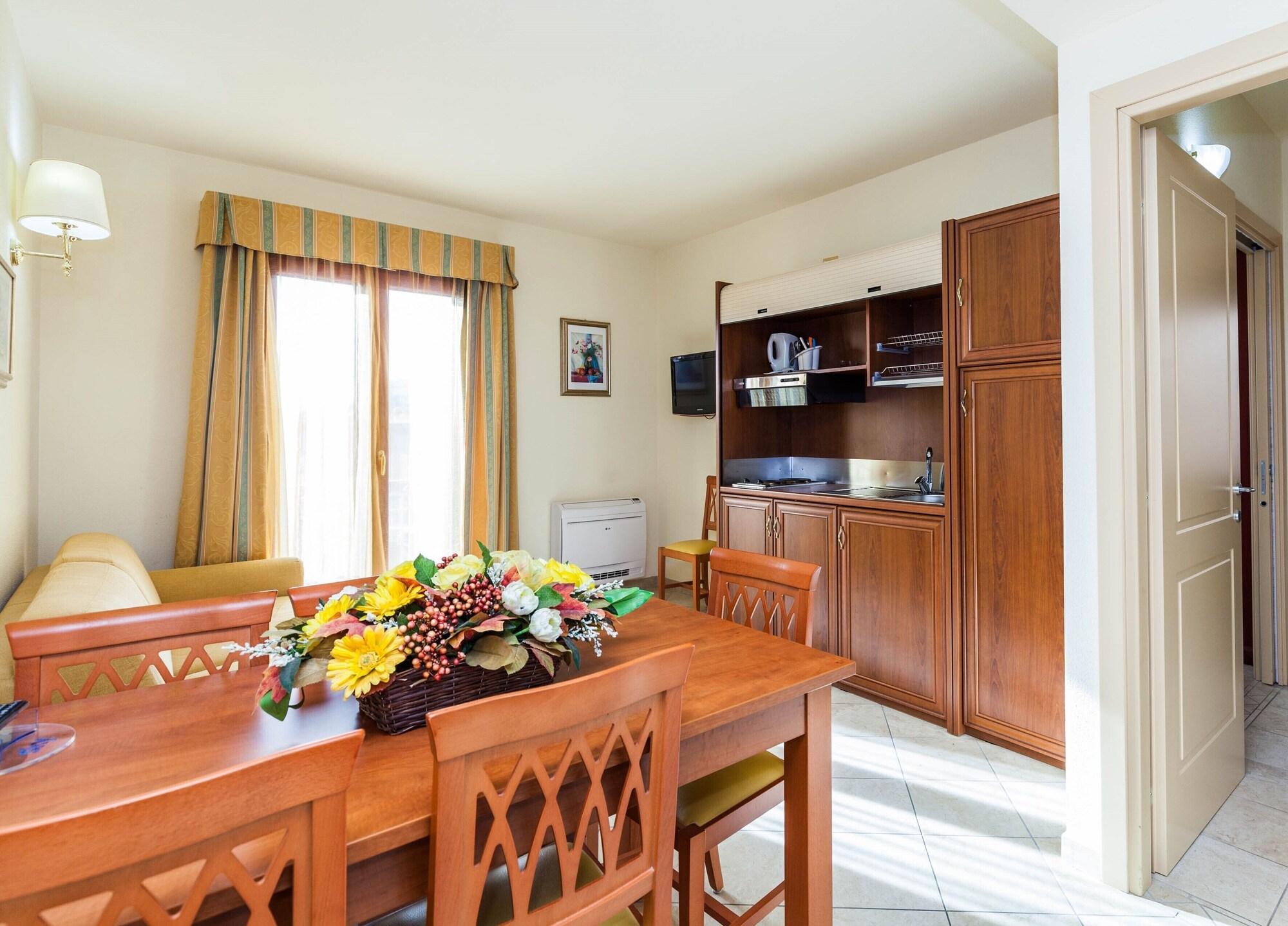 Hotel Regina Elena Olbia Kültér fotó