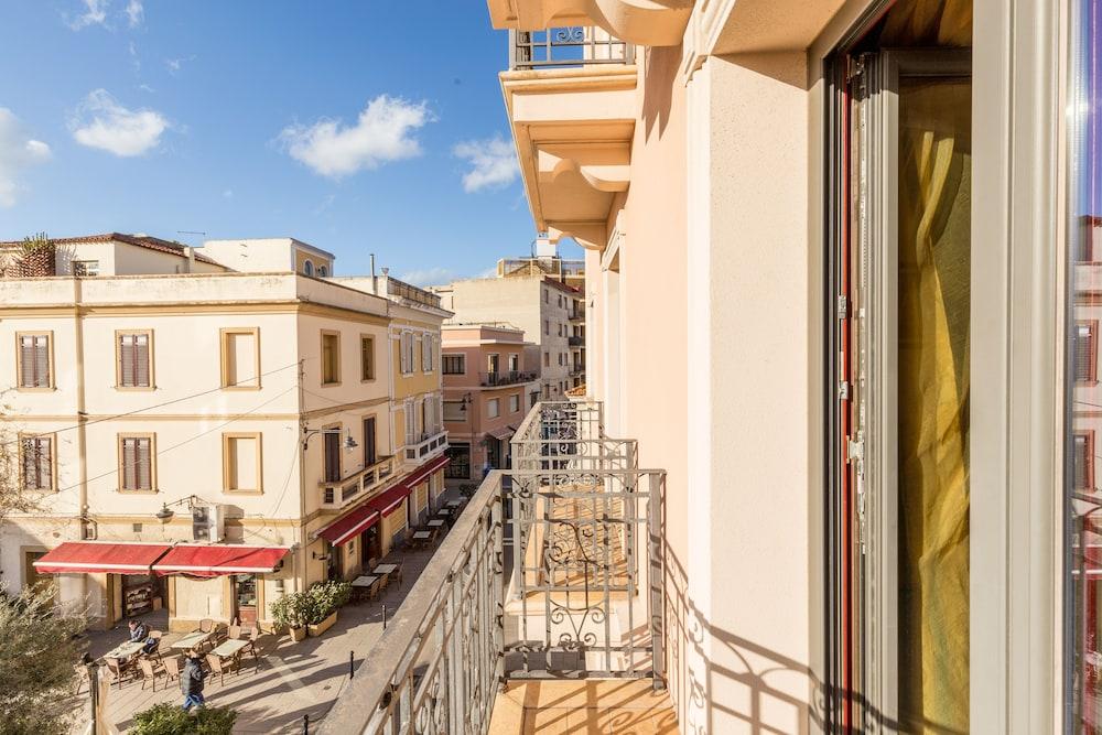 Hotel Regina Elena Olbia Kültér fotó