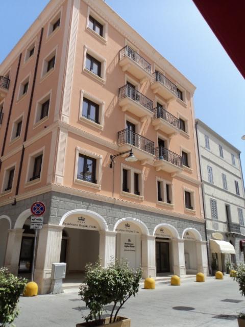 Hotel Regina Elena Olbia Kültér fotó