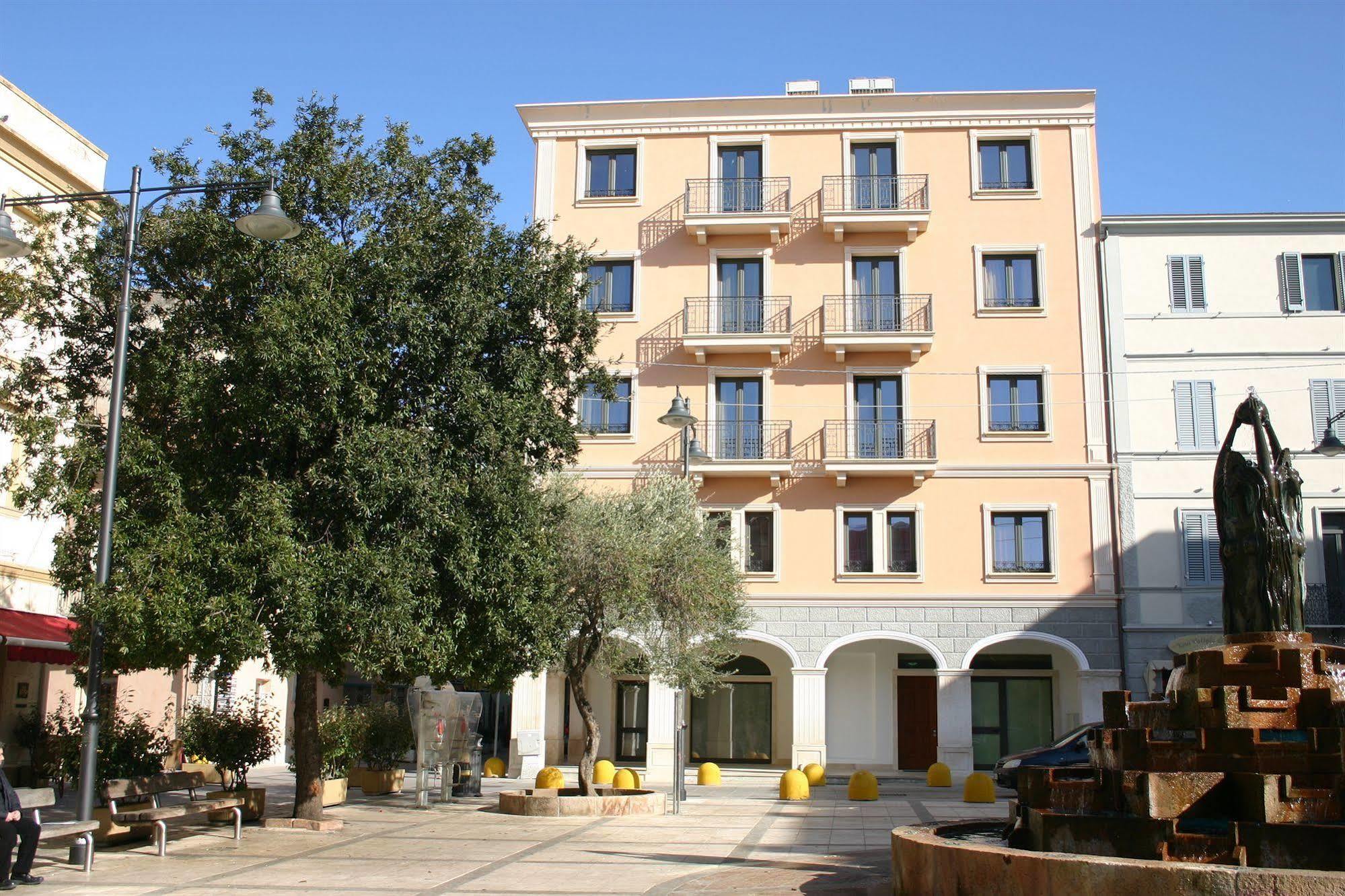 Hotel Regina Elena Olbia Kültér fotó